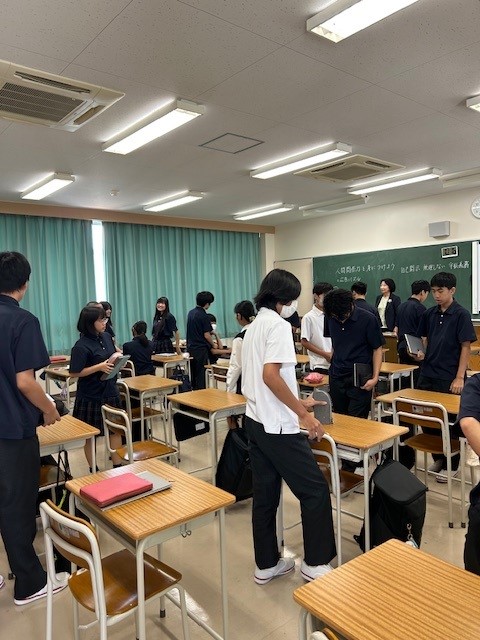 2 (002)